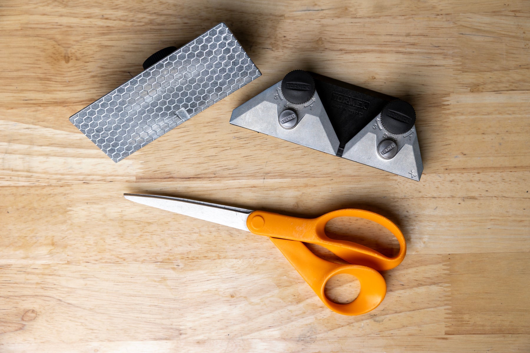 How to Sharpen Scissors with the Tormek SC-60 Scissors Jig