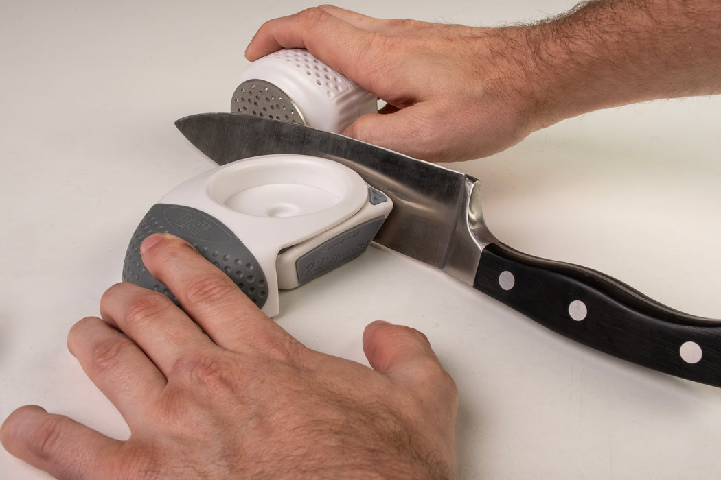 DMT EdgeSharp GLIDZ Diamond Roller Sharpener