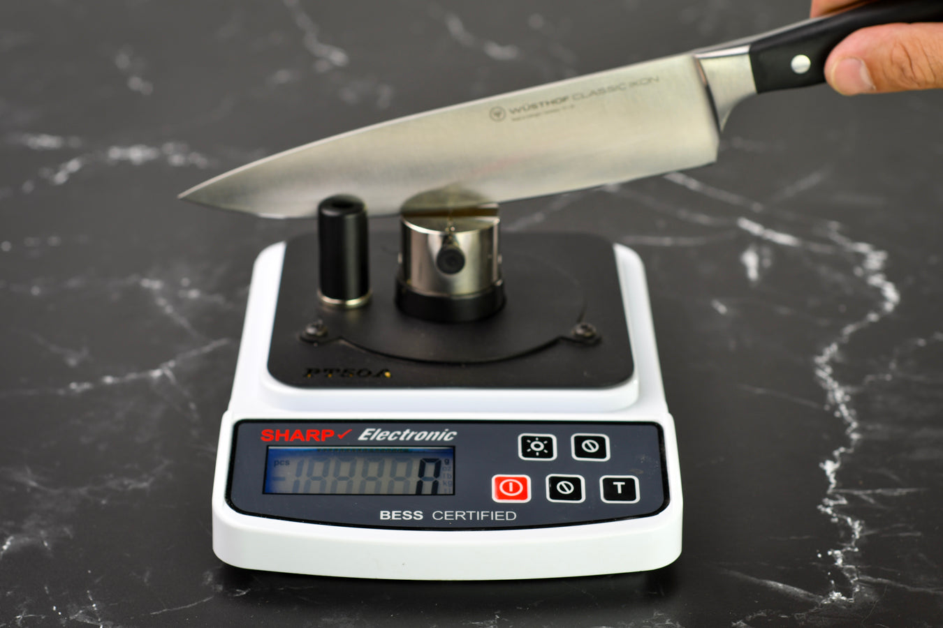 Edge-on-Up Sharpness Testers